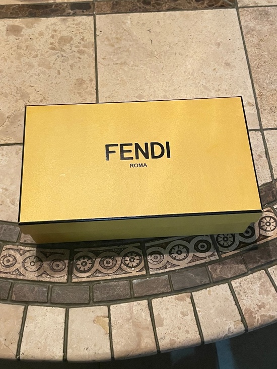 Fendi sunglasses main image 7